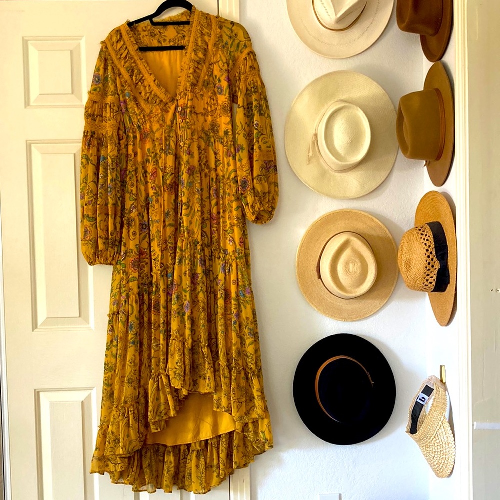 Free people Beautiful floral feminine dress